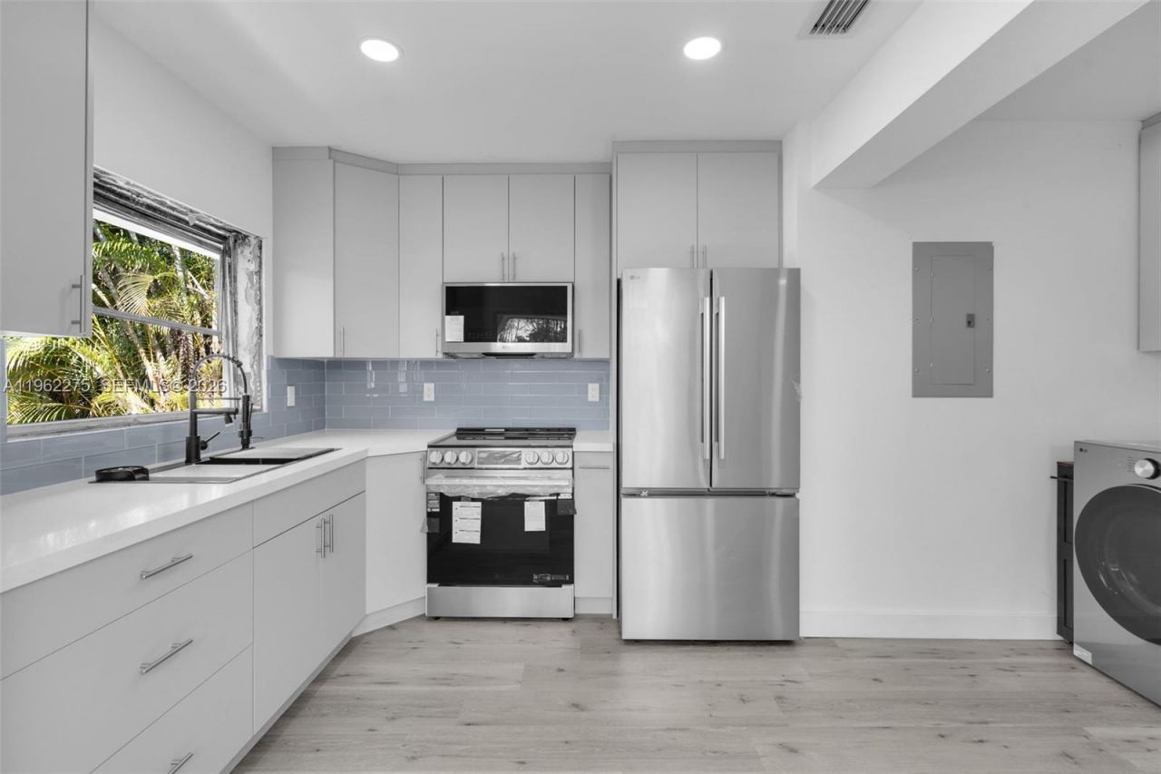 7412 Big Cypress Dr, Miami Lakes, FL 33014 Photo