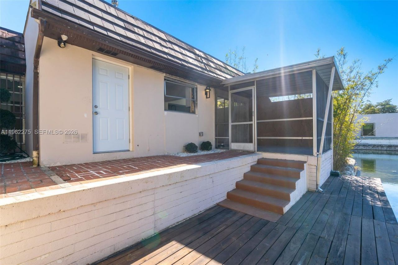 7412 Big Cypress Dr, Miami Lakes, FL 33014 Photo