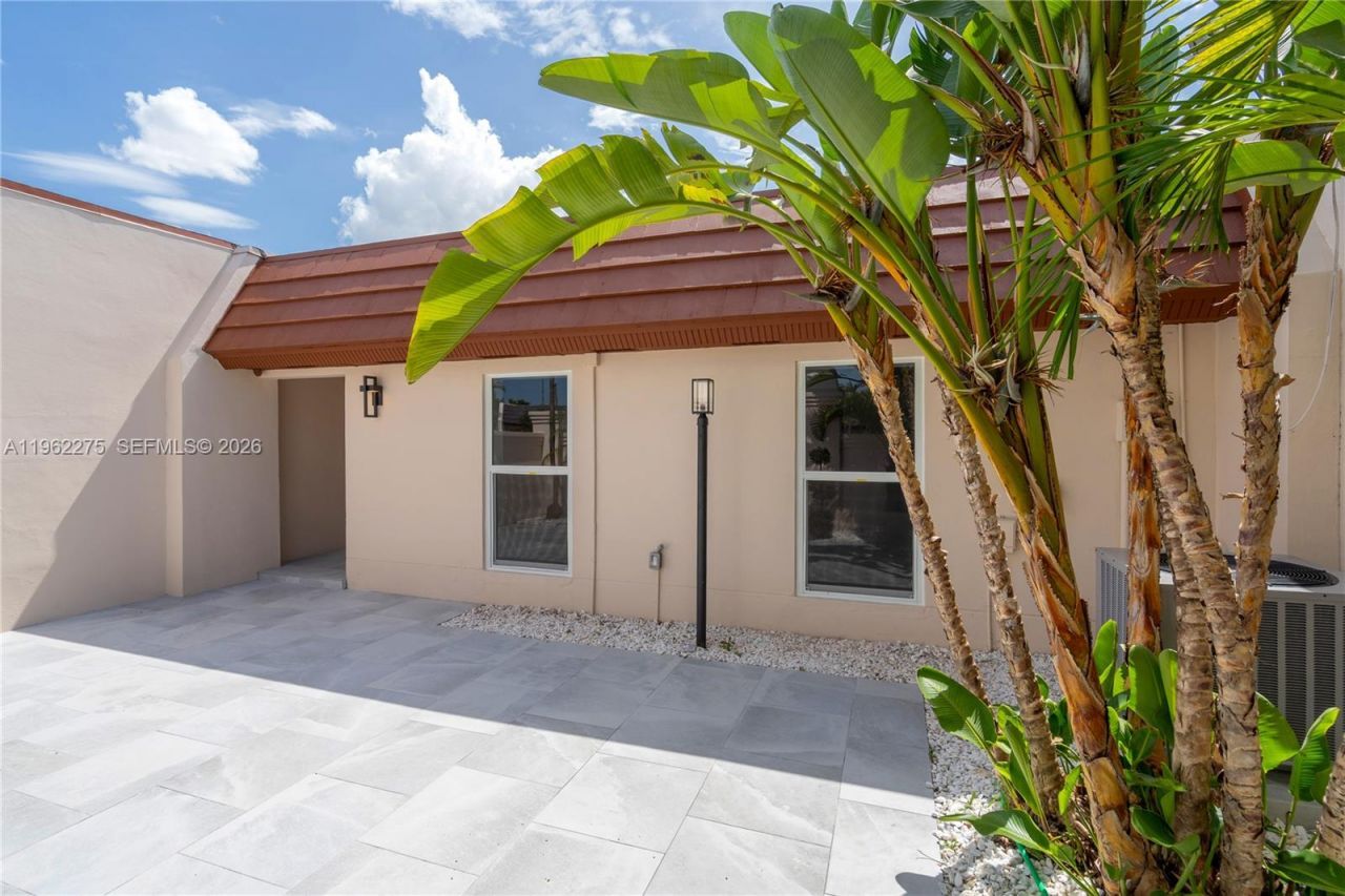 7412 Big Cypress Dr, Miami Lakes, FL 33014 Photo