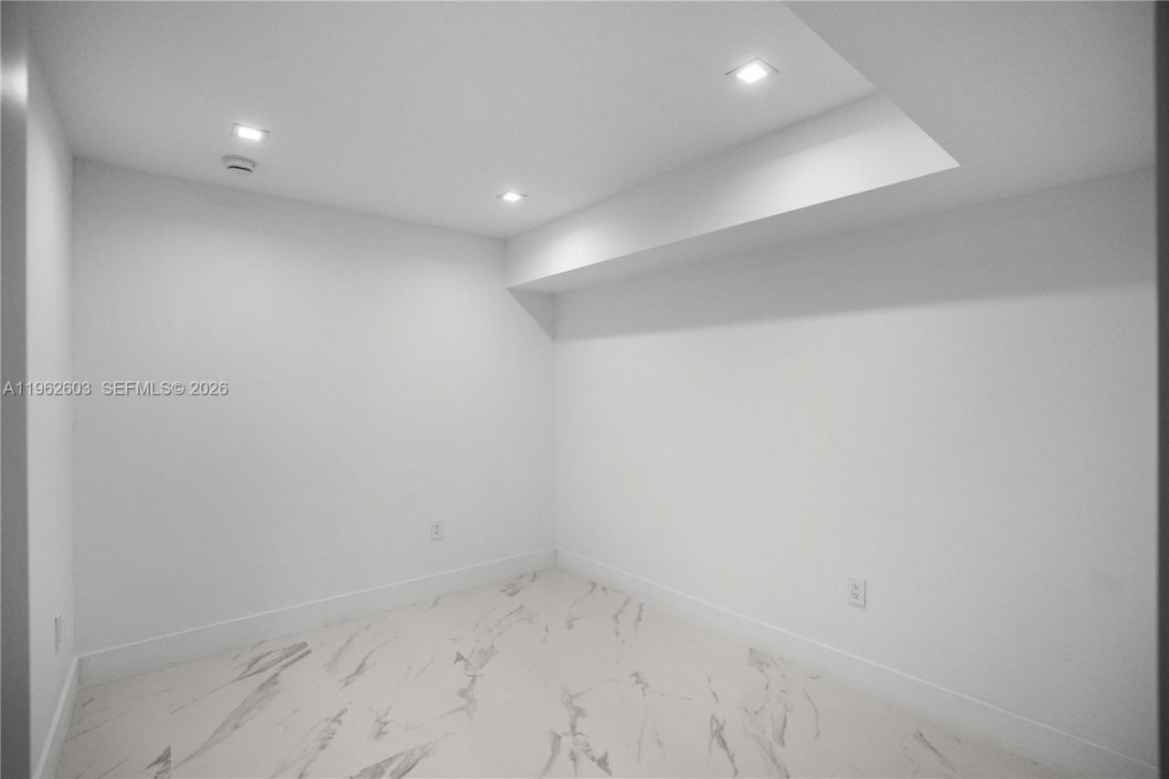 451 SW 38th Ter, Fort Lauderdale, FL 33312 Photo