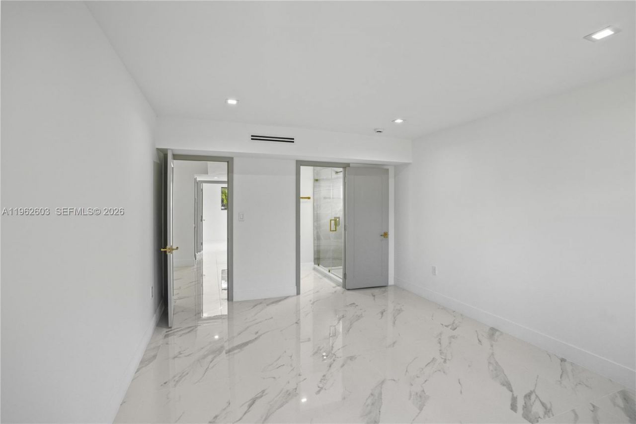 451 SW 38th Ter, Fort Lauderdale, FL 33312 Photo