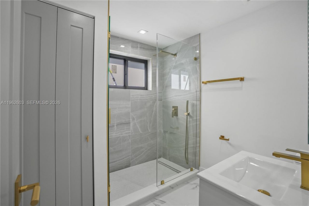 451 SW 38th Ter, Fort Lauderdale, FL 33312 Photo