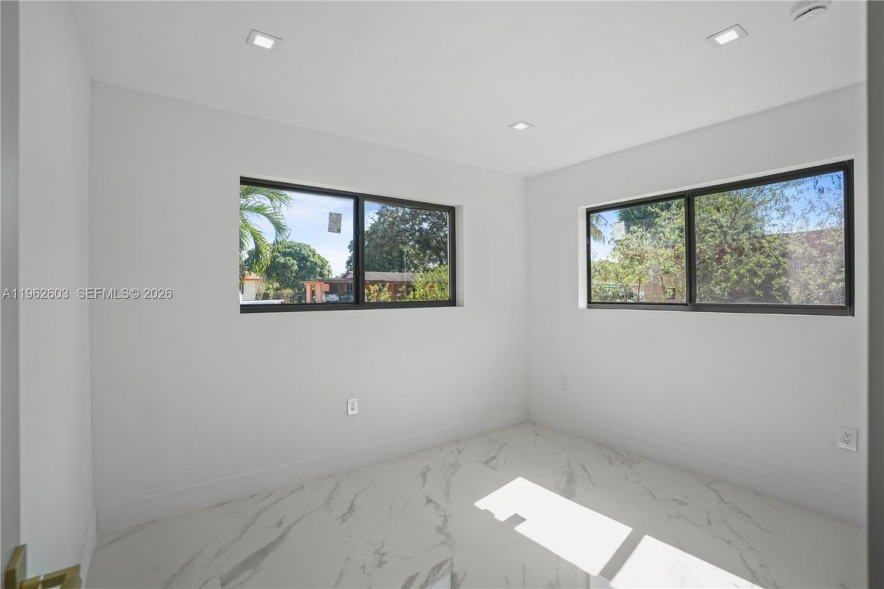 451 SW 38th Ter, Fort Lauderdale, FL 33312 Photo