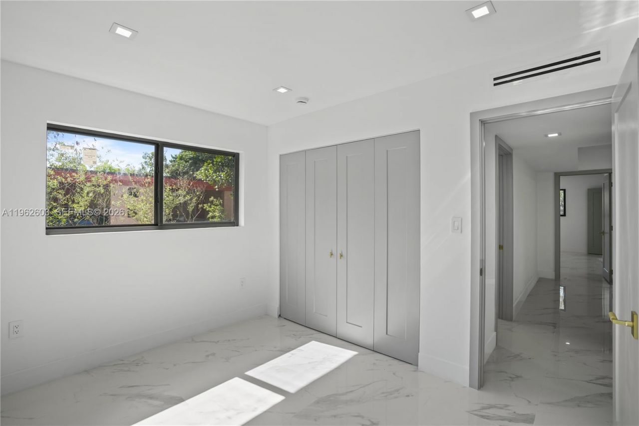 451 SW 38th Ter, Fort Lauderdale, FL 33312 Photo