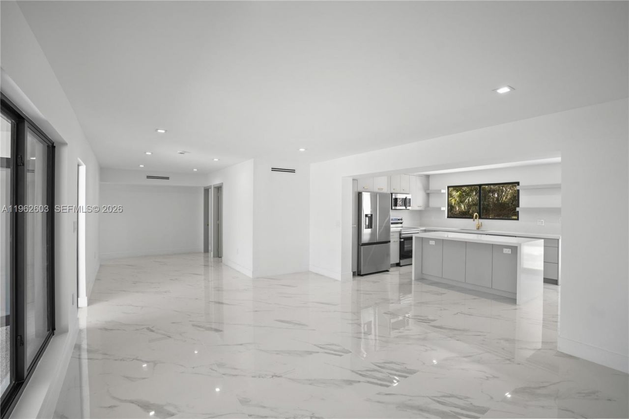 451 SW 38th Ter, Fort Lauderdale, FL 33312 Photo