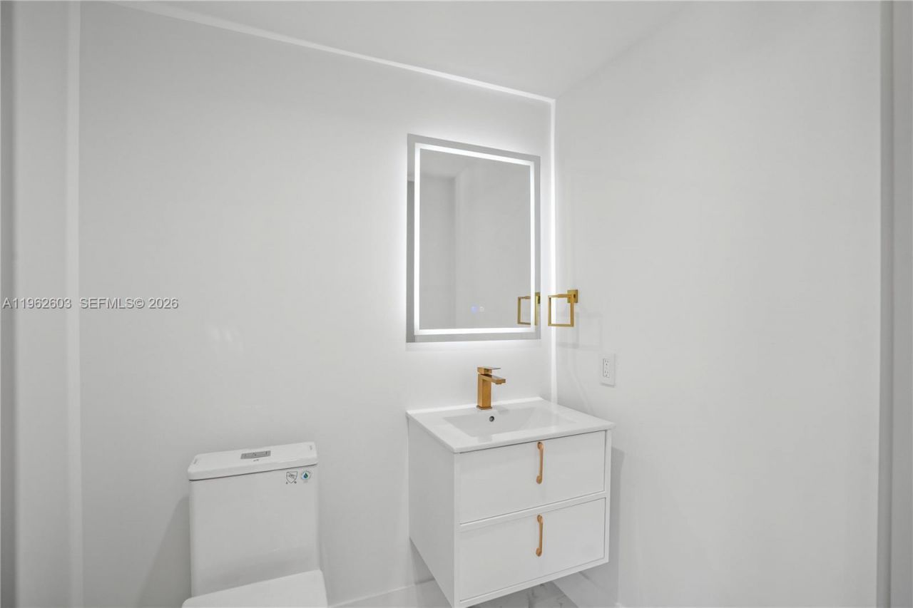 451 SW 38th Ter, Fort Lauderdale, FL 33312 Photo