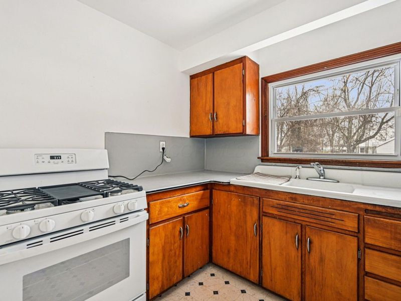 2068 Agler Road, Columbus, OH 43224 Photo 10