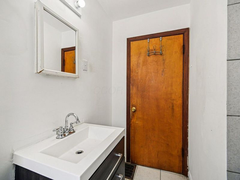 2068 Agler Road, Columbus, OH 43224 Photo 18