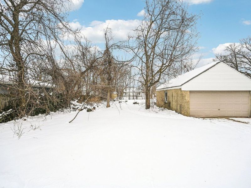 2068 Agler Road, Columbus, OH 43224 Photo 22