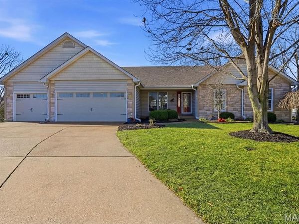 67 Simeon Court, St Peters, MO 63376