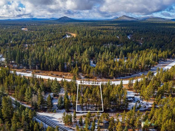 17219 Pasadena Road, Bend, OR 97707