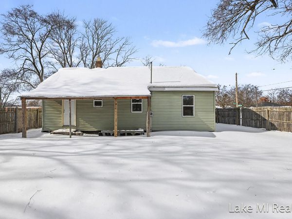 2304 Dyson Street, Muskegon Heights, MI 49444