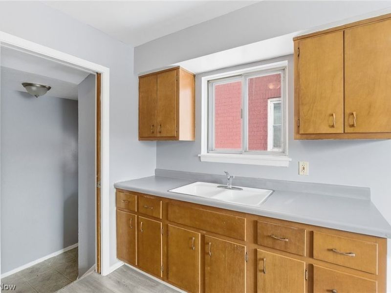 12309 Watterson Avenue, Cleveland, OH 44105 Photo 14