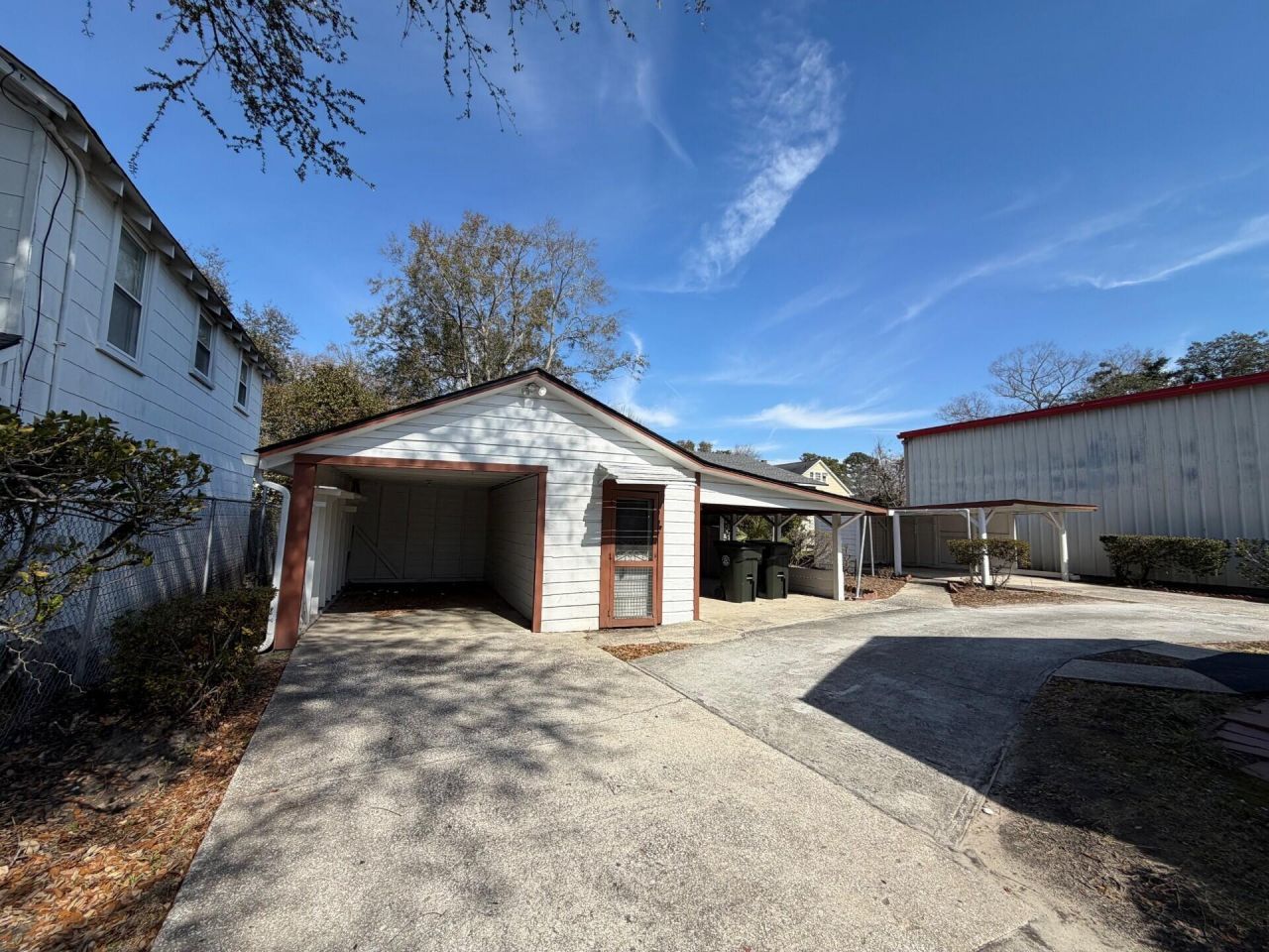 1006 Savannah Highway  Photo 5