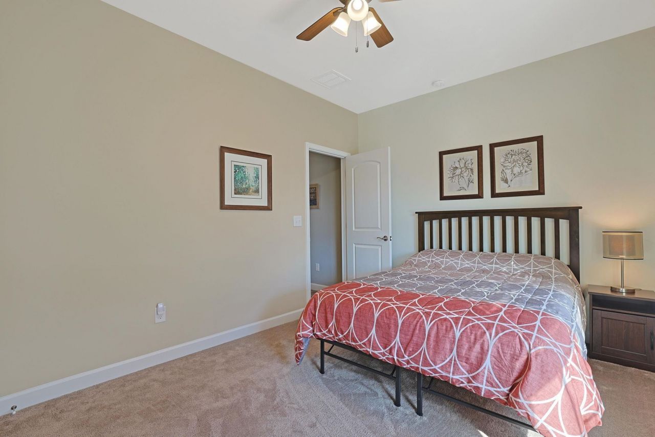 4543 Marshwood Dr. Photo 28