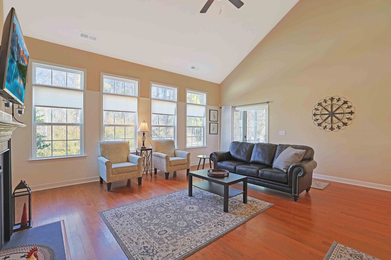 4543 Marshwood Dr. Photo 4