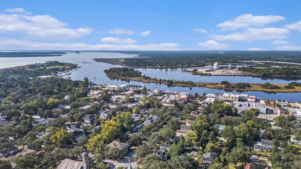 1023 St. Martin St. Photo 24