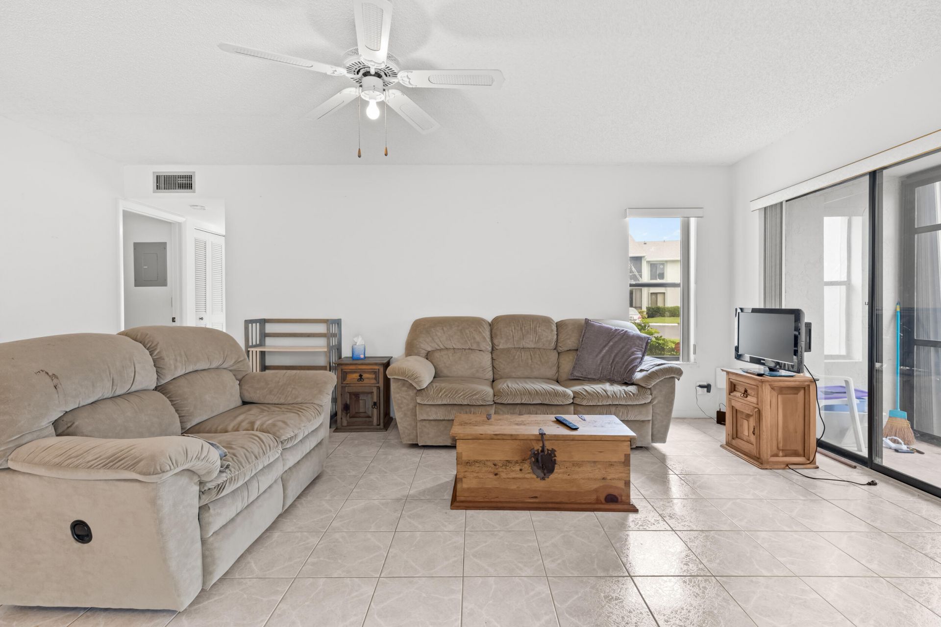 3664 Alder Drive, Unit D1, West Palm Beach, FL 33417 Photo
