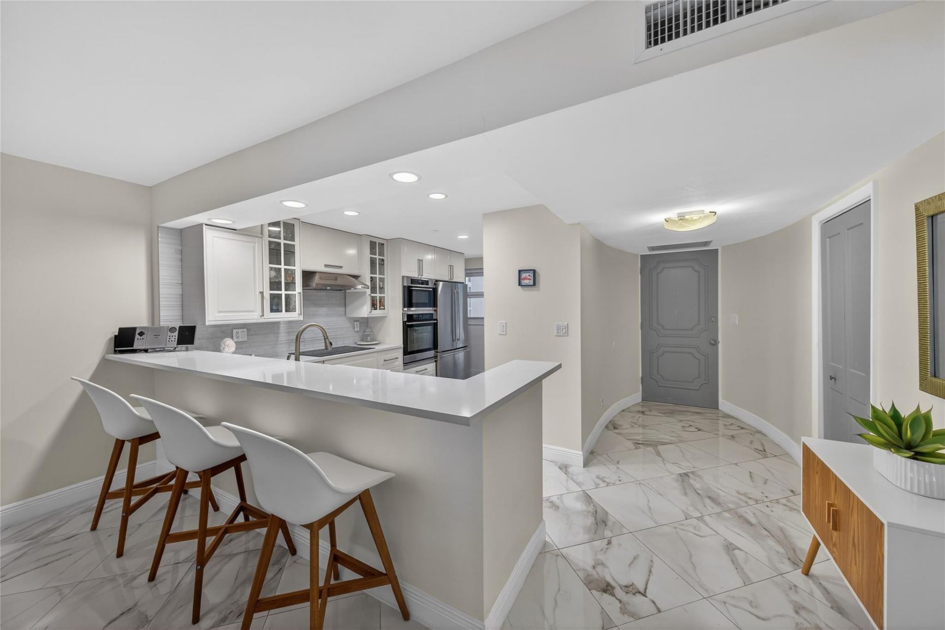 4100 Galt Ocean, Unit 606, Fort Lauderdale, FL 33308 Photo