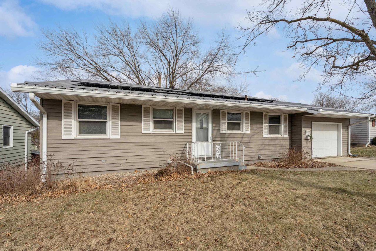 1712 Rainbow Drive, Waterloo, IA 50701 Main Photo