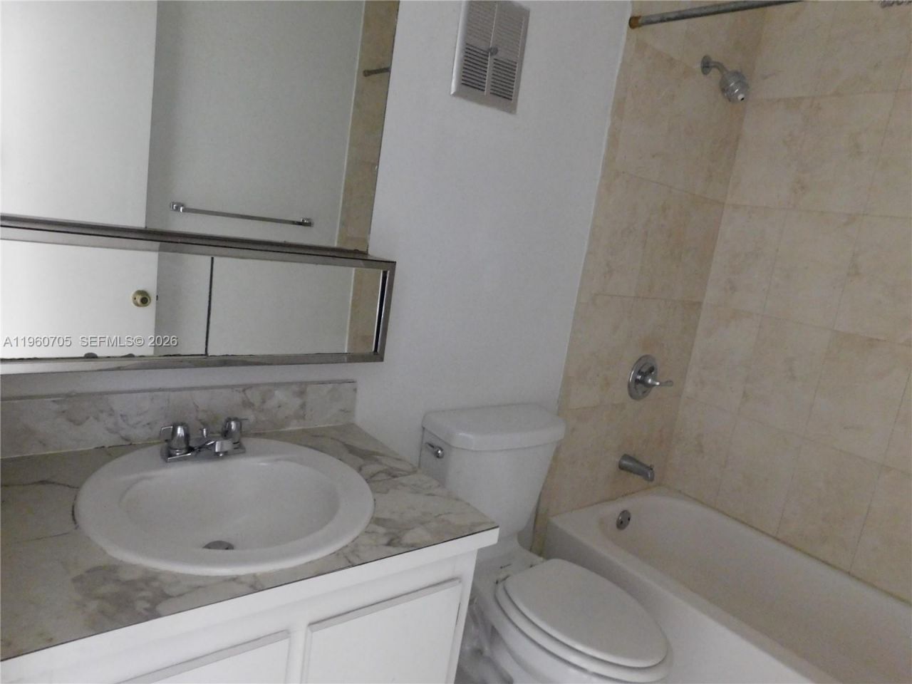 14211 Kendale Lakes Cir, Unit 14211, Miami, FL 33183 Photo