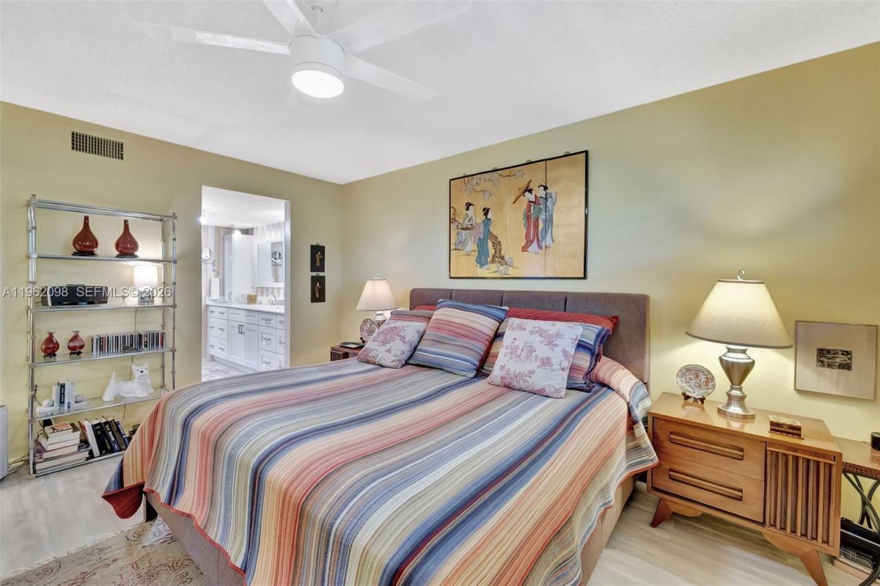 4000 NW 44th Ave, Unit 405, Lauderdale Lakes, FL 33319 Photo