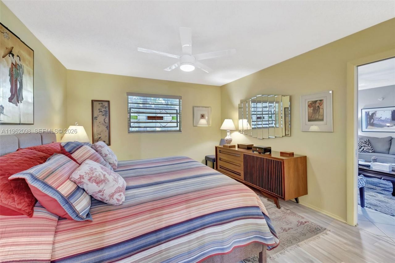 4000 NW 44th Ave, Unit 405, Lauderdale Lakes, FL 33319 Photo