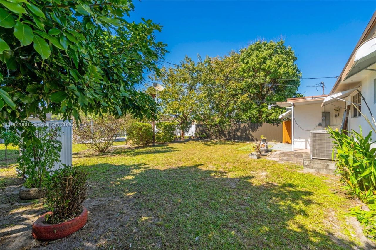 16350 NW 37th Ave, Miami Gardens, FL 33054 Photo