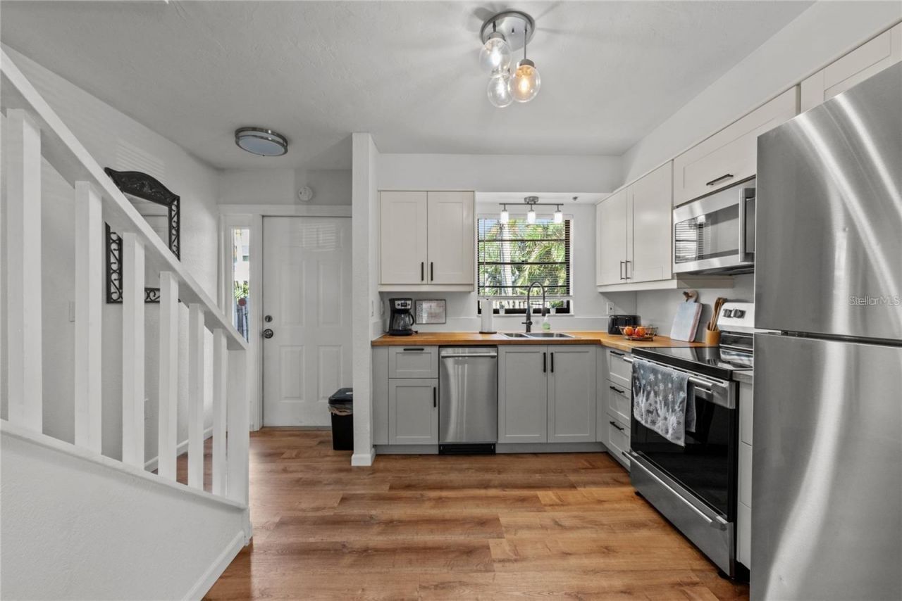 13433 Heald Lane, Unit 1A, Fort Myers, FL 33908 Photo