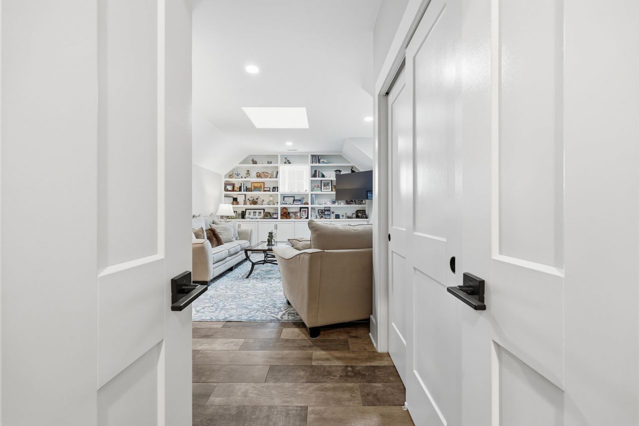 6892 Belancino Blvd. Photo 31