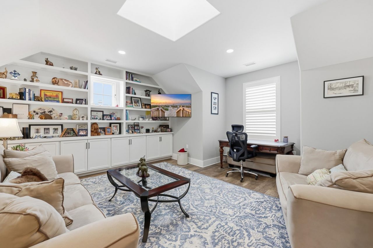 6892 Belancino Blvd. Photo 32