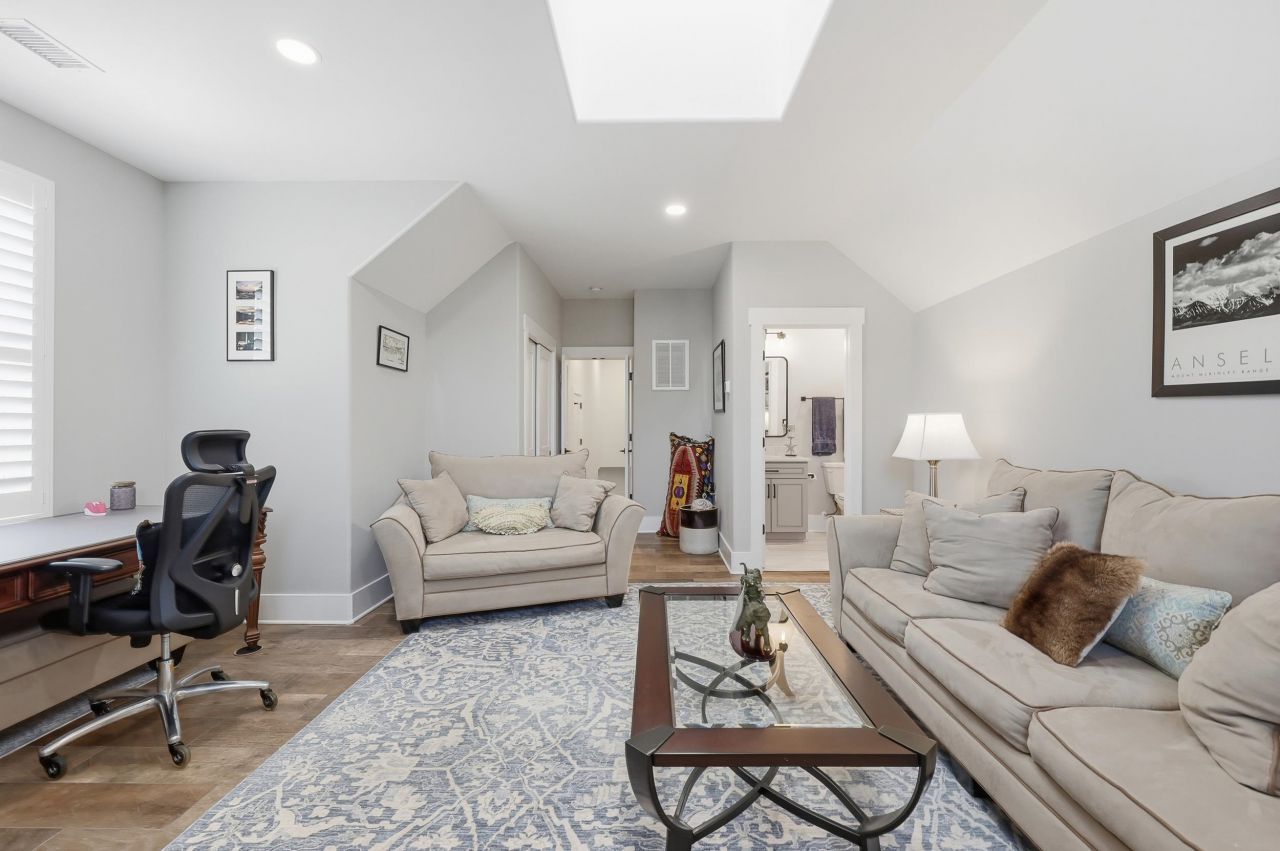 6892 Belancino Blvd. Photo 33