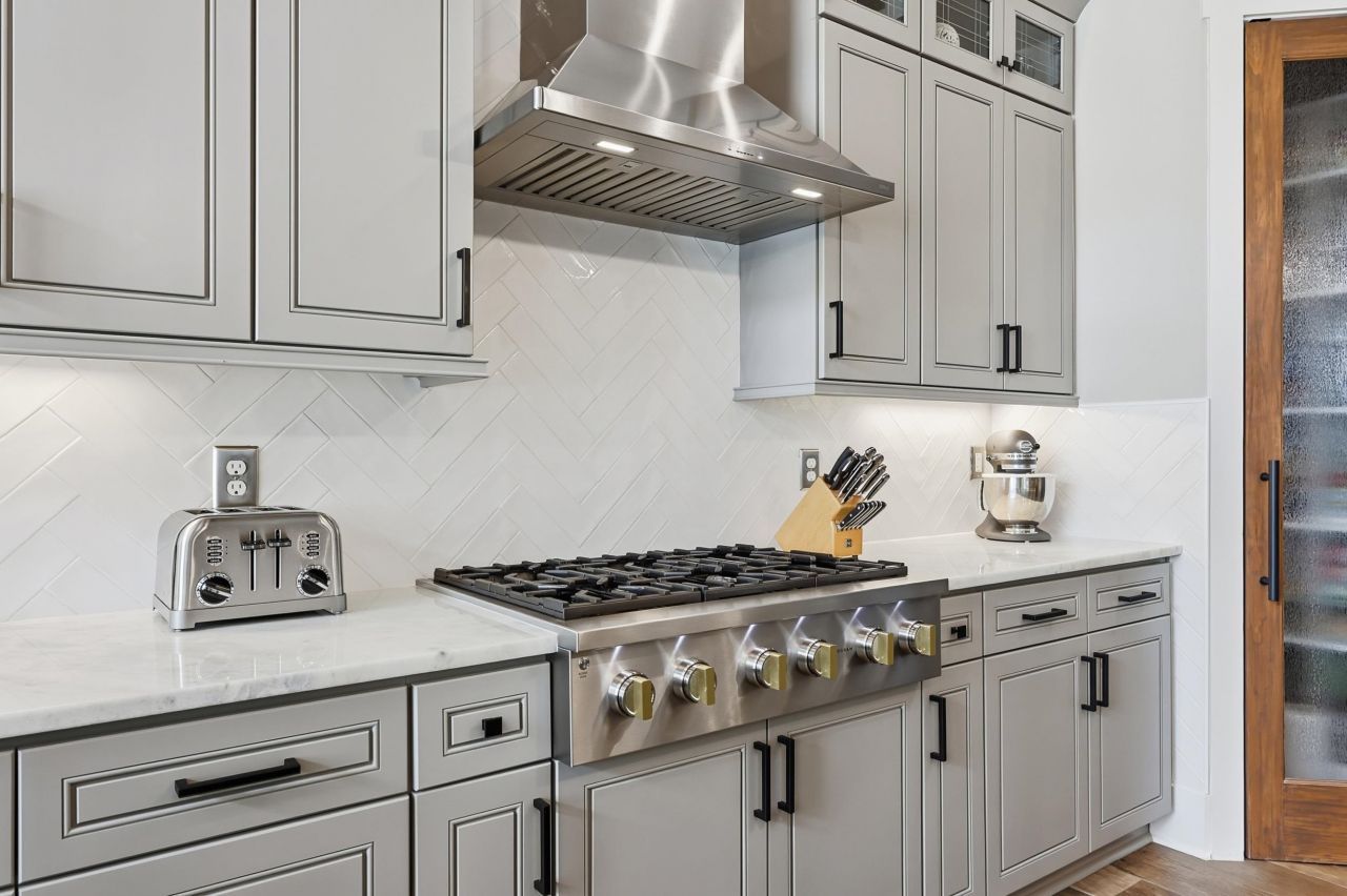 6892 Belancino Blvd. Photo 9