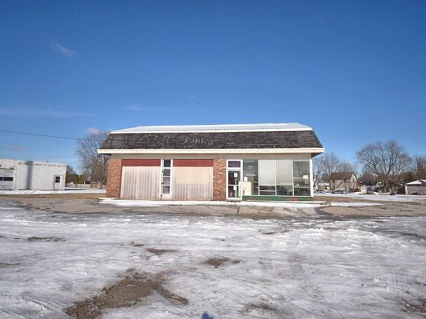 209 W US HWY 52 Highway, Fowler, IN 47944