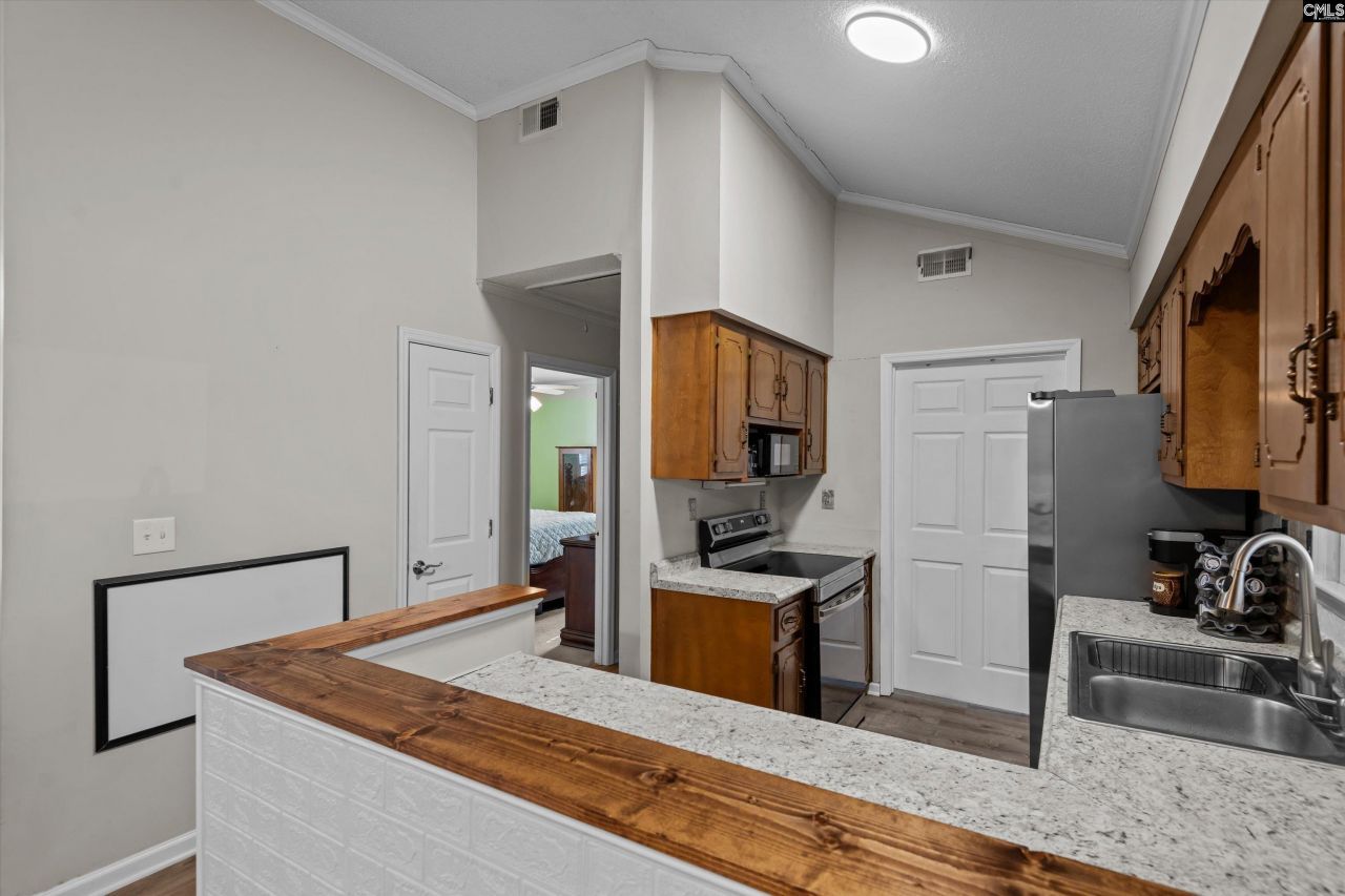 195 Lexington Lane Photo 11