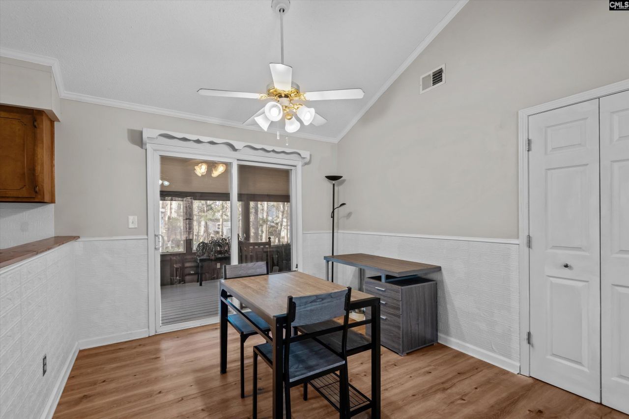 195 Lexington Lane Photo 13