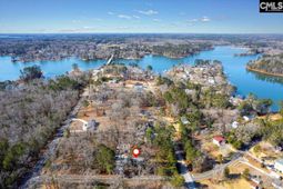 195 Lexington Lane photo 4