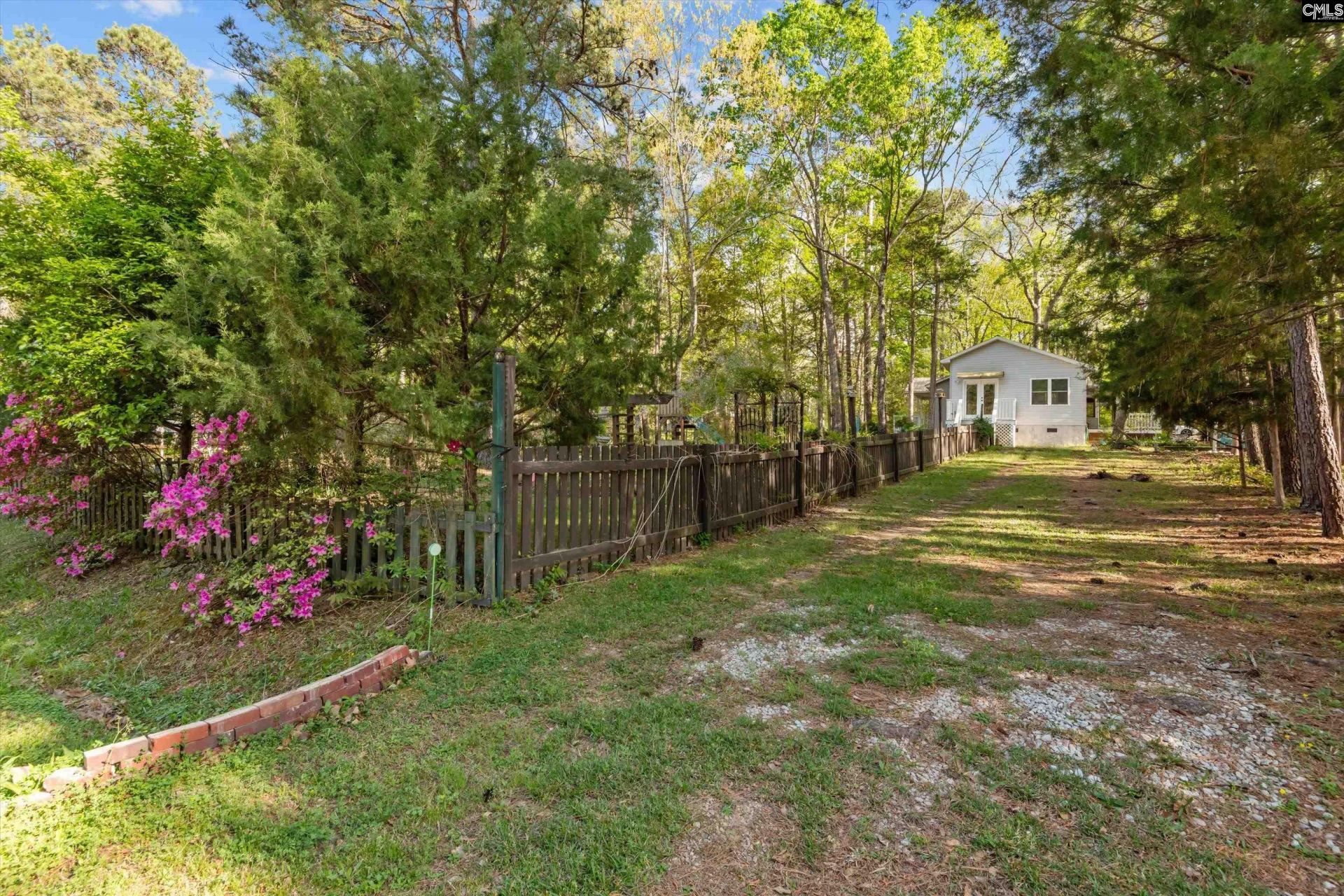 195 Lexington Lane Photo 32