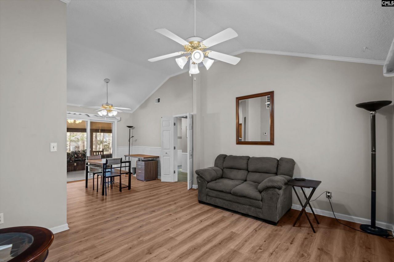 195 Lexington Lane Photo 7