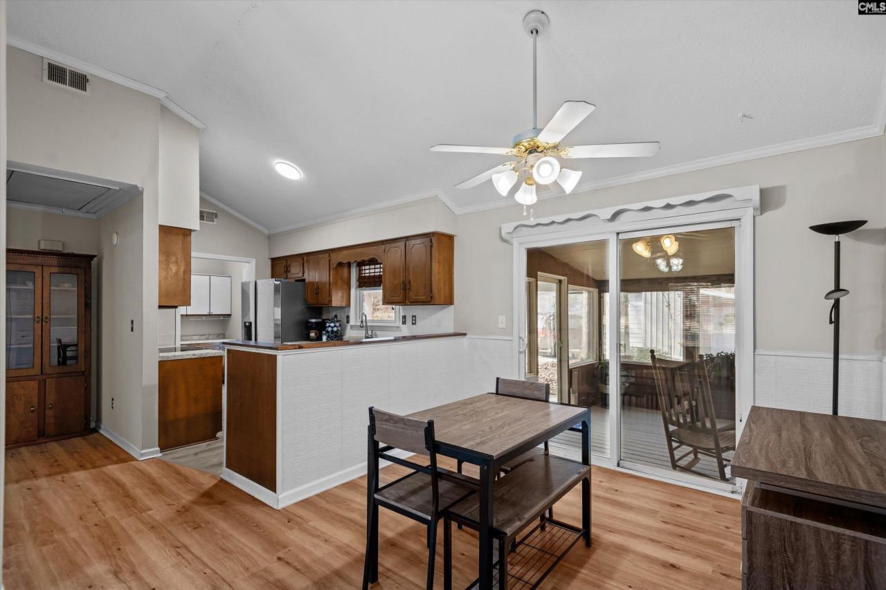 195 Lexington Lane Photo 8