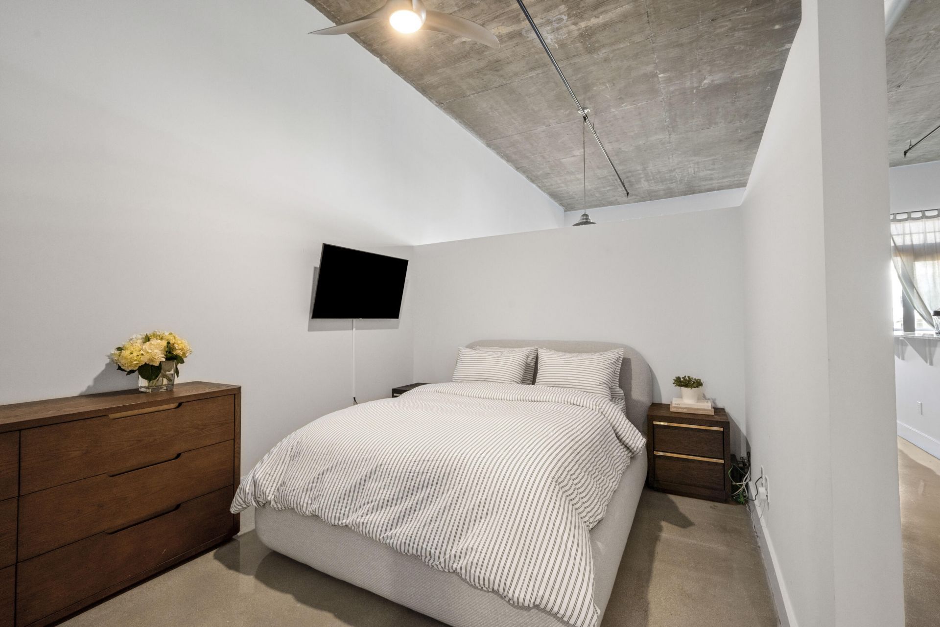 185 NE 4th Avenue, Unit 208, Delray Beach, FL 33483 Photo