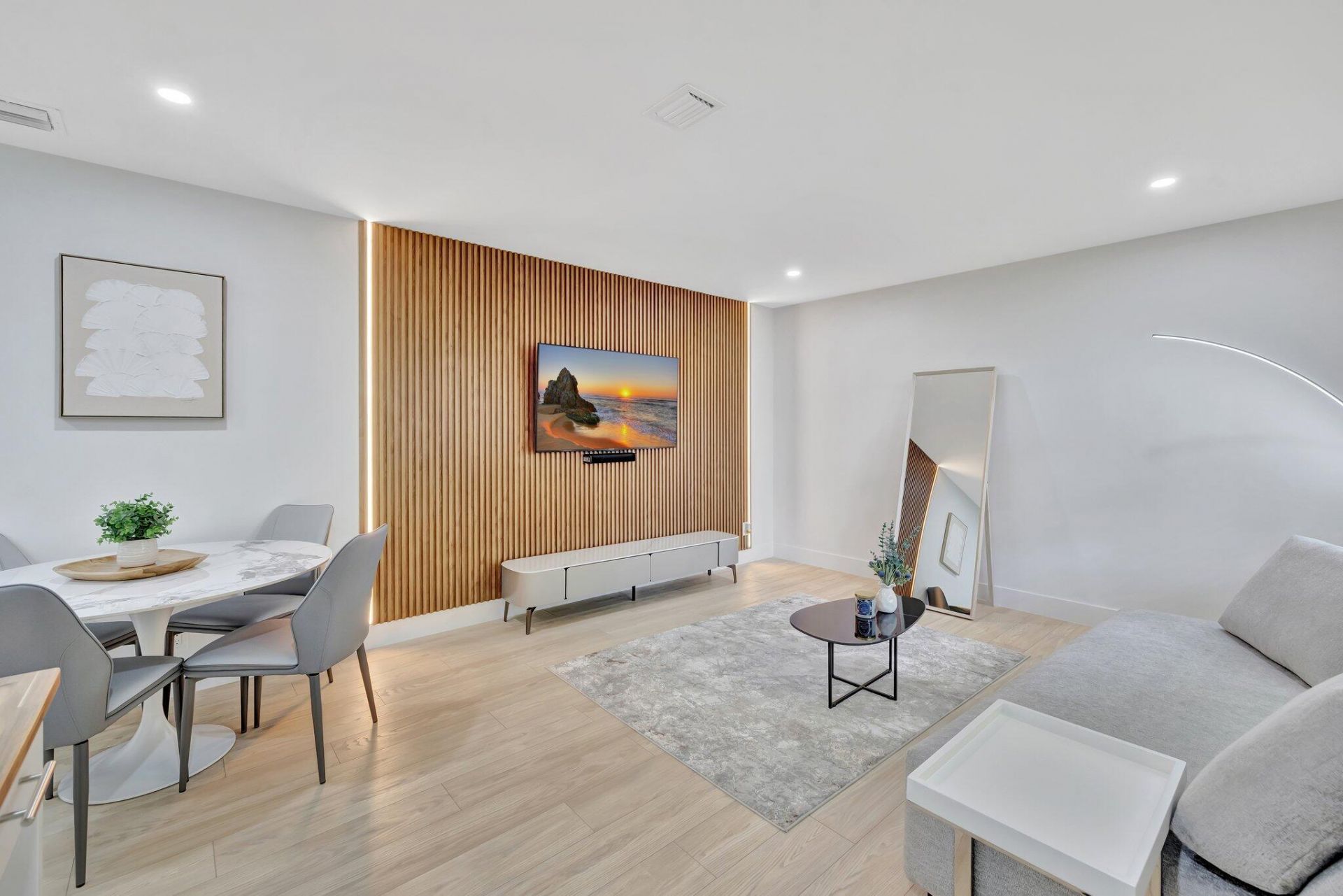 934 NW 4th Avenue, Unit 1-4, Fort Lauderdale, FL 33311 Photo