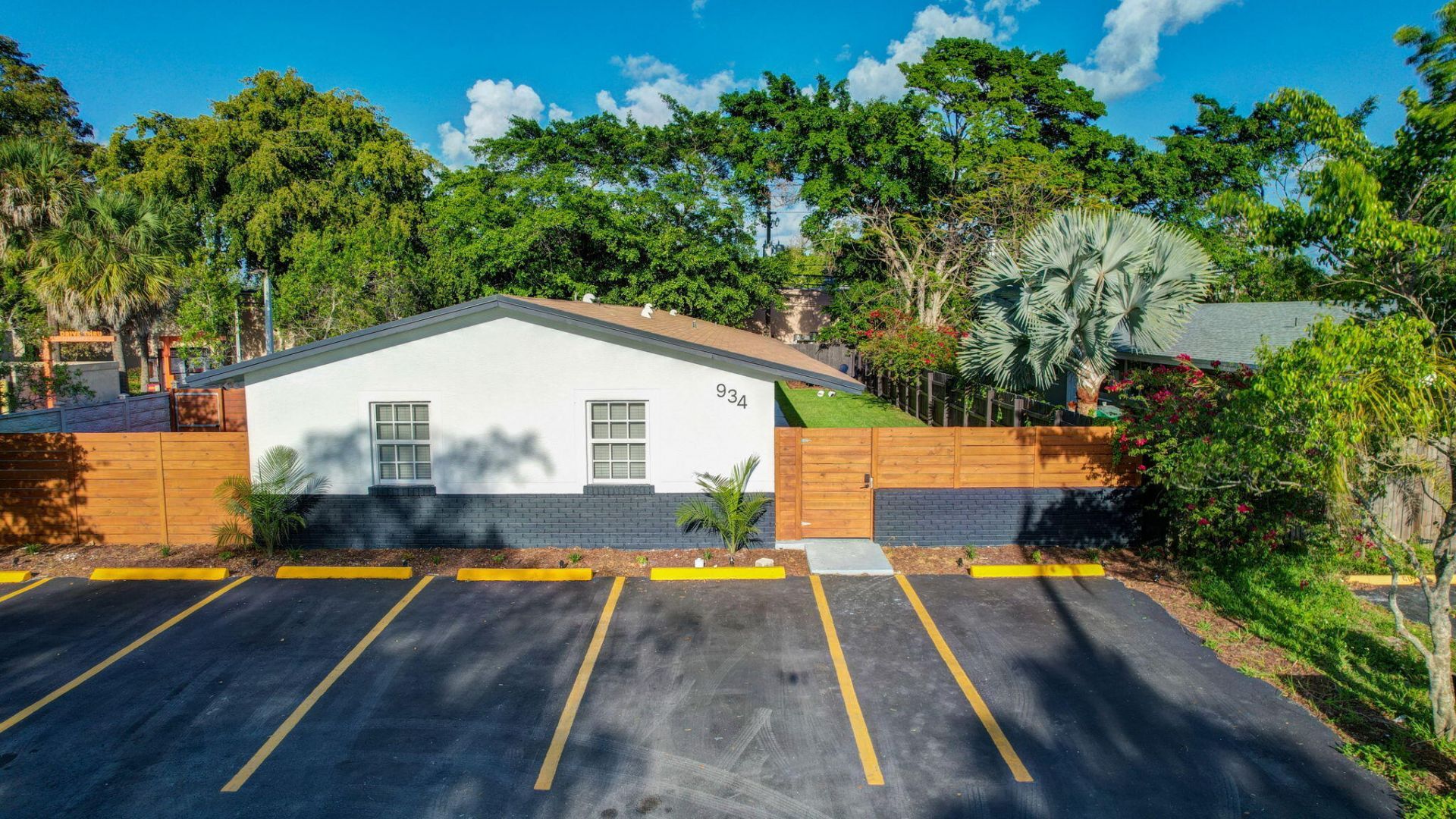 934 NW 4th Avenue, Unit 1-4, Fort Lauderdale, FL 33311 Photo