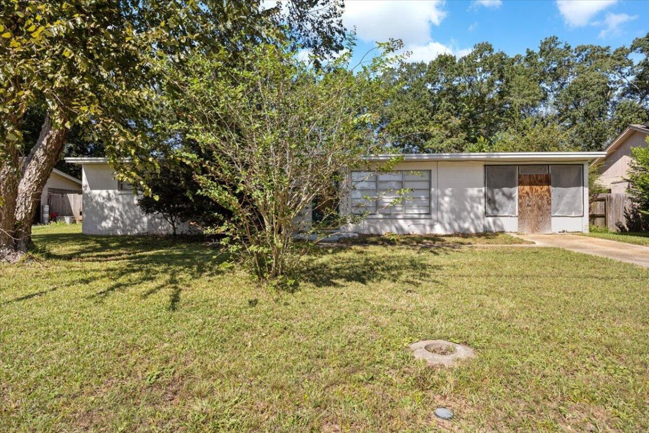 922 Montclair Road, Pensacola, FL 32505 Main Photo