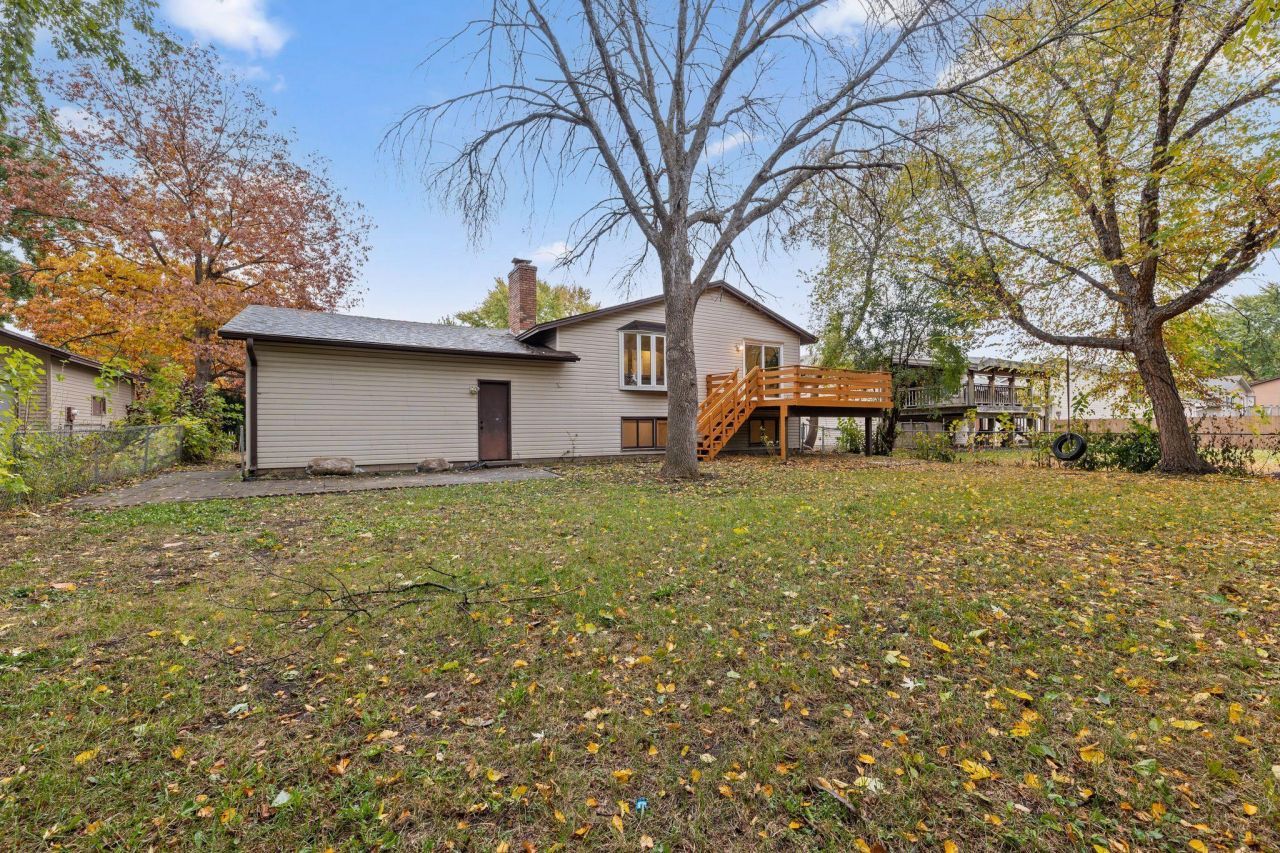 8333 Abbott Avenue N, Brooklyn Park, MN 55443 Main Photo