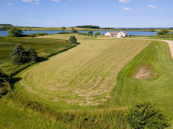 125 Heritage Trail , Hadley, MN 56151