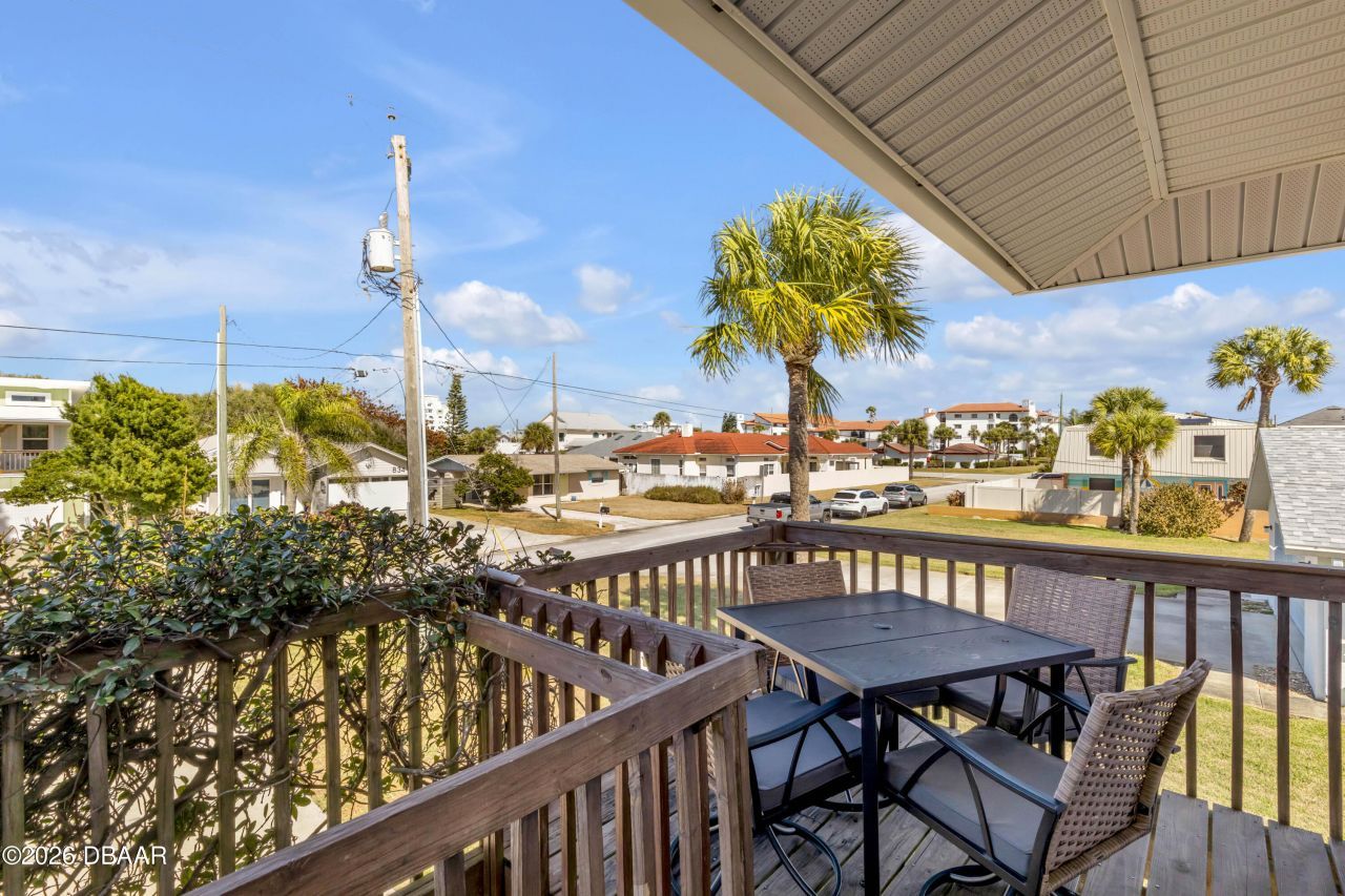 831 E 21st Avenue, New Smyrna Beach, FL 32169 Photo