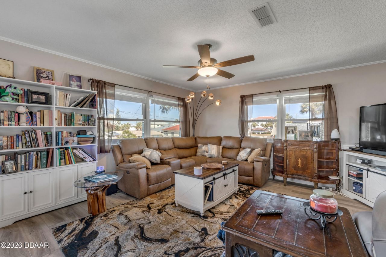 831 E 21st Avenue, New Smyrna Beach, FL 32169 Photo