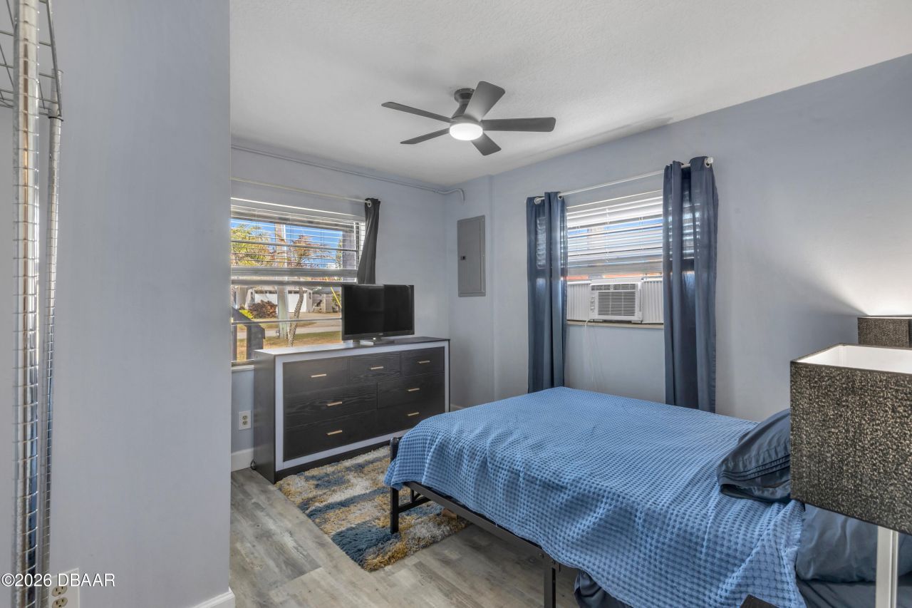 831 E 21st Avenue, New Smyrna Beach, FL 32169 Photo