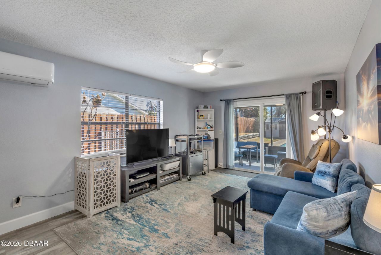 831 E 21st Avenue, New Smyrna Beach, FL 32169 Photo